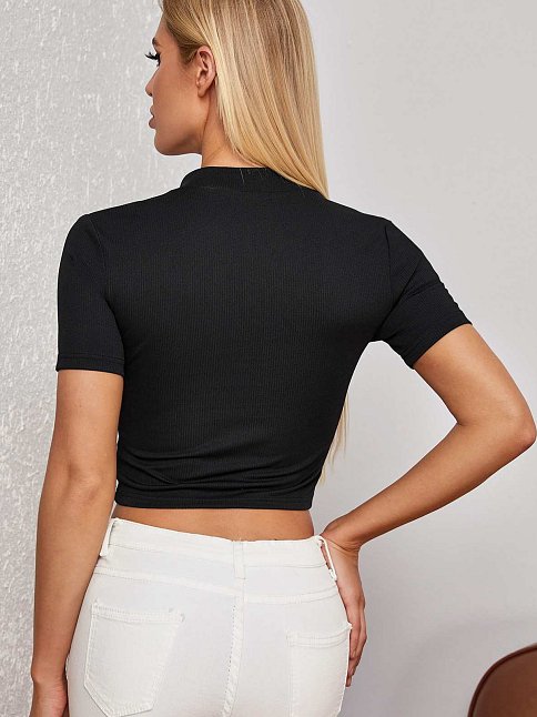 Kadın Siyah Yarım Fermuarlı Ve Kısa Kollu Crop Top Bluz
