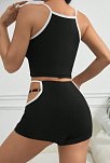 Kadın Siyah Beyaz Şortlu Cut-out Detaylı Gecelik Takımı – Modern, Konforlu Ve Günlük Kombinlere Uygun