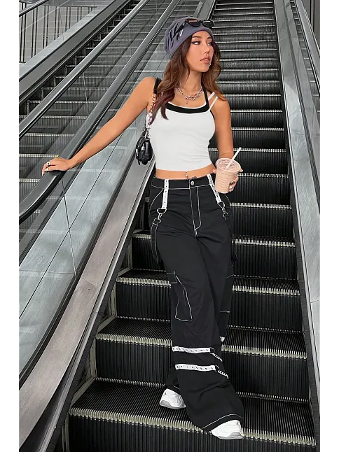 Kadın Siyah Beyaz Çift Renk Çapraz Askılı Crop Top Bluz