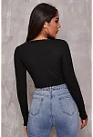 Kadın Siyah Uzun Kollu Büzdürme Bağcık Detaylı Crop Top Bluz – Şık, Rahat Ve Kolay Kombinlenebilir