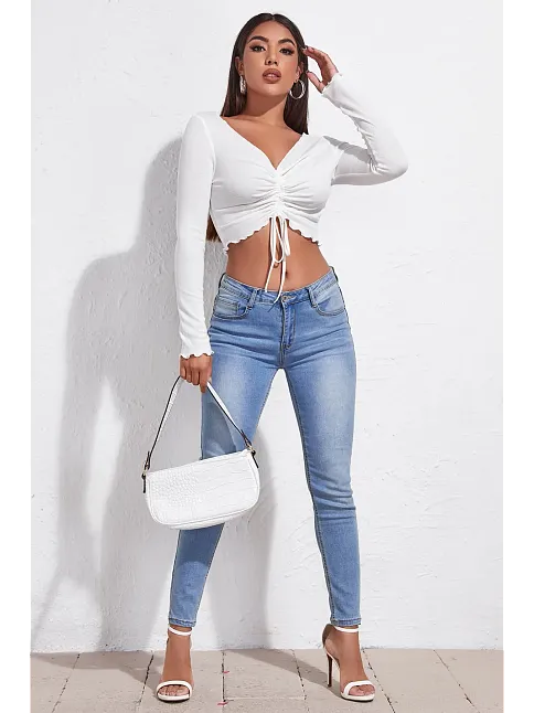 Kadın Beyaz Uzun Kollu Büzdürme Bağcık Detaylı Crop Top Bluz – Şık, Rahat Ve Kolay Kombinlenebilir
