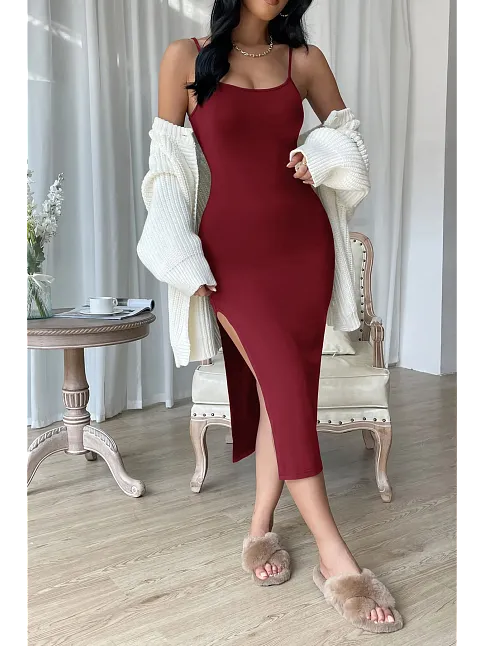Kadın Bordo Yırtmaçlı Diz Altı Vücüdu Saran Gecelik