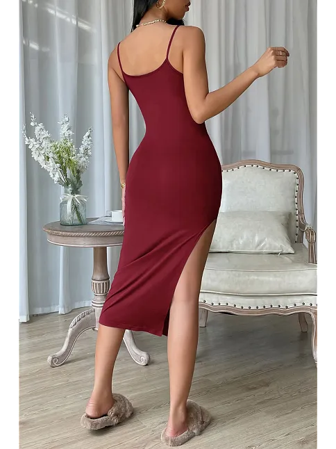 Kadın Bordo Yırtmaçlı Diz Altı Vücüdu Saran Gecelik
