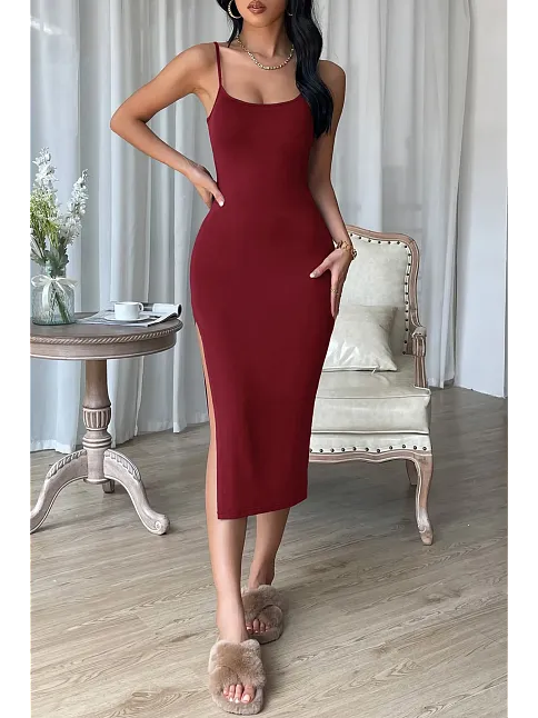 Kadın Bordo Yırtmaçlı Diz Altı Vücüdu Saran Gecelik