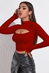 Kadın Kırmızı Göğüs Dekolteli Uzun Kollu Cut Out Crop Top Bluz – Şık, Rahat Ve Kolay Kombinlenebilir
