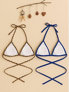 Kadın Leopar Desenli Ve Mavi Minimal Kesim Üçgen Bikini Üstü – Modern Ve Şık Tasarım