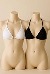 Kadın Siyah Ve Beyaz Minimal Kesim Üçgen Bikini Üstü – Modern Ve Şık Tasarım