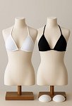 Kadın Siyah Ve Beyaz Minimal Kesim Üçgen Bikini Üstü – Modern Ve Şık Tasarım