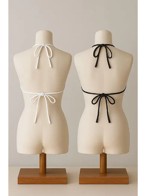 Kadın Siyah Ve Beyaz Minimal Kesim Üçgen Bikini Üstü – Modern Ve Şık Tasarım