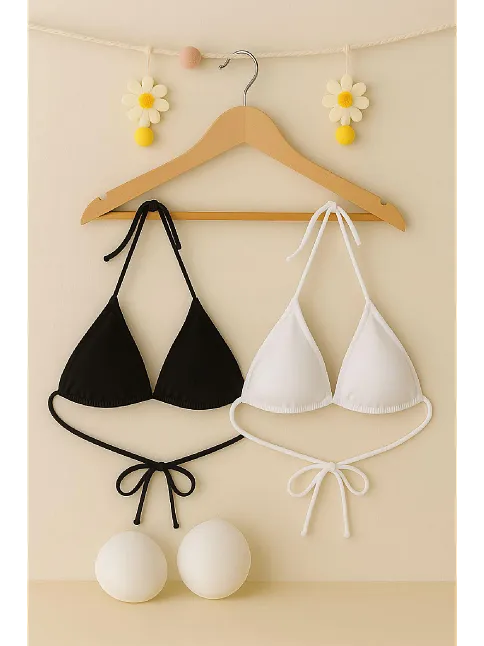 Kadın Siyah Ve Beyaz Minimal Kesim Üçgen Bikini Üstü – Modern Ve Şık Tasarım