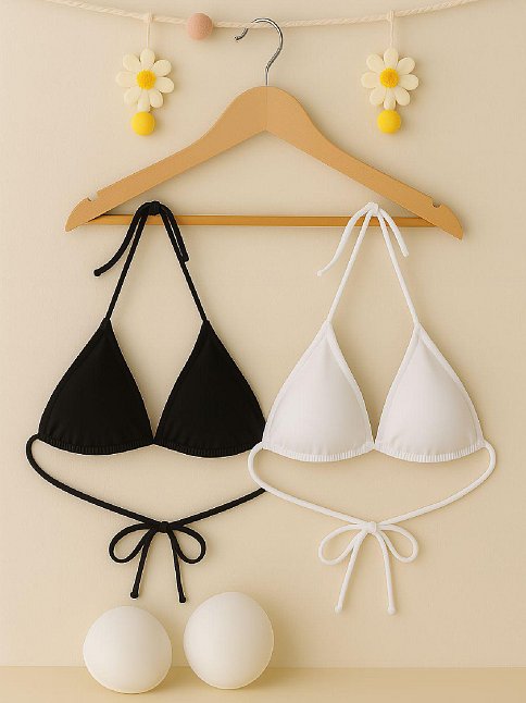 Kadın Siyah Ve Beyaz Minimal Kesim Üçgen Bikini Üstü – Modern Ve Şık Tasarım