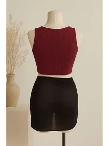 Kadın Bordo Yuvarlak Yaka Crop Ve Siyah Pareo 2'li Set – Modern Ve Şık Tasarım
