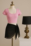 Kadın Pembe Yarım Kol Crop Ve Siyah Pareo 2'li Set – Modern Ve Şık Tasarım
