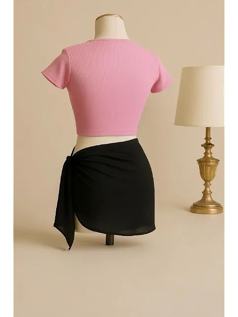 Kadın Pembe Yarım Kol Crop Ve Siyah Pareo 2'li Set – Modern Ve Şık Tasarım