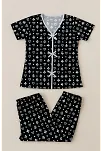 Kadın Siyah Beyaz Kalp Desenli Fiyonklu Kısa Kollu Pijama Takımı – Rahat, Şık Ve 4 Mevsim Kullanım
