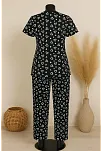 Kadın Siyah Beyaz Kalp Desenli Fiyonklu Kısa Kollu Pijama Takımı – Rahat, Şık Ve 4 Mevsim Kullanım