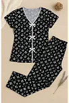 Kadın Siyah Beyaz Kalp Desenli Fiyonklu Kısa Kollu Pijama Takımı – Rahat, Şık Ve 4 Mevsim Kullanım