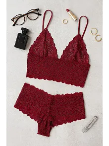 Kadın Bordo Dantel Bralet Şort Takımı – Asil Ve Sofistike İç Giyim