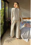 Kadın Beyaz Fiyonklu İç Çamaşırı Ve Uzun Kollu V Yaka Pijama Takımı 4'lü Set
