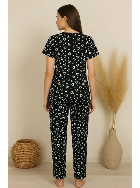 Kadın Siyah Kalp Desenli Fiyonklu Kısa Kollu Uzun Pijama Takımı