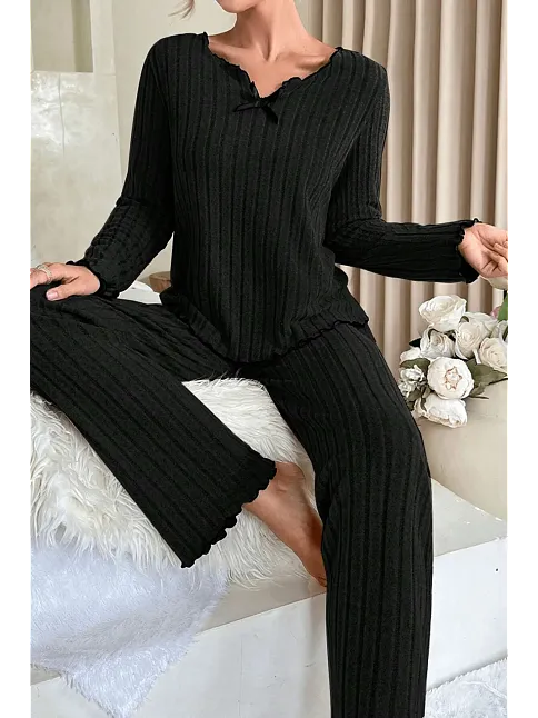 Kadın Siyah Uzun Kollu Fiyonklu Yuvarlak Yaka Mevsimlik Pijama Takımı