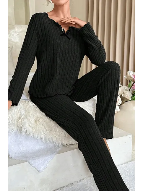 Kadın Siyah Uzun Kollu Fiyonklu Yuvarlak Yaka Mevsimlik Pijama Takımı