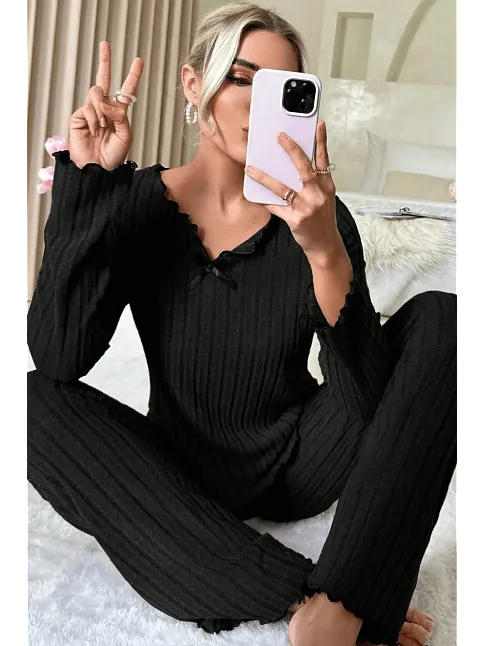 Kadın Siyah Uzun Kollu Fiyonklu Yuvarlak Yaka Mevsimlik Pijama Takımı