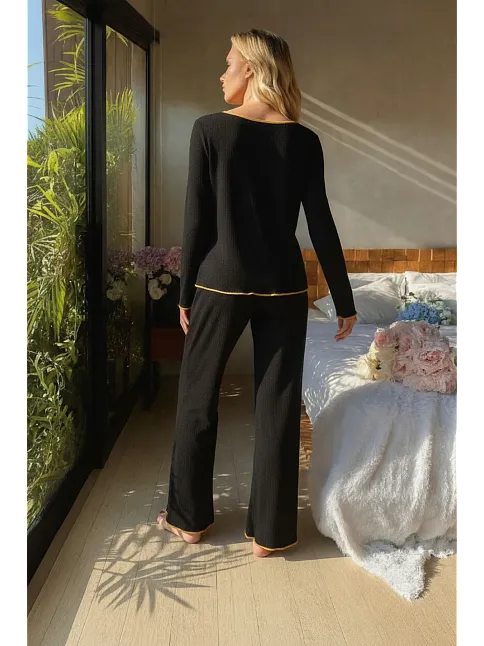 Kadın Siyah Fiyonklu İç Çamaşırı Ve Uzun Kollu V Yaka Pijama Takımı 4'lü Set
