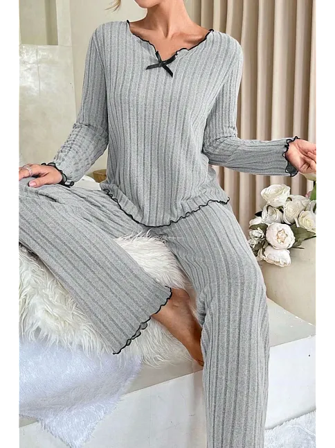 Kadın Gri Çizgili Uzun Kollu Fiyonk Detaylı Pijama Takımı Rahat Mevsimlik