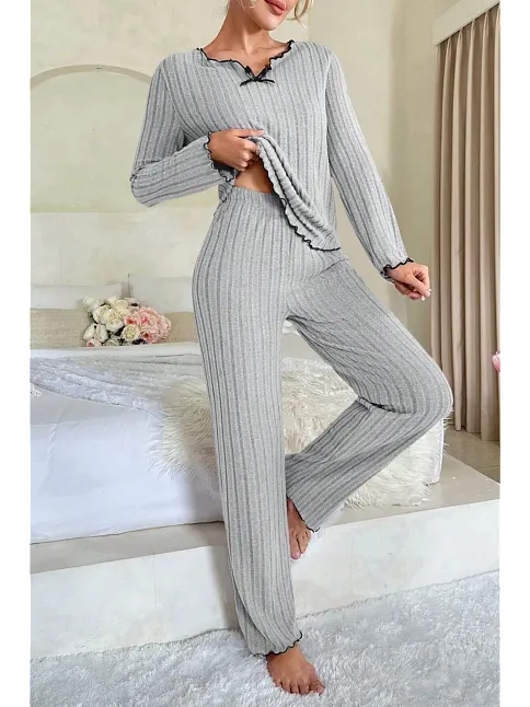 Kadın Gri Çizgili Uzun Kollu Fiyonk Detaylı Pijama Takımı Rahat Mevsimlik