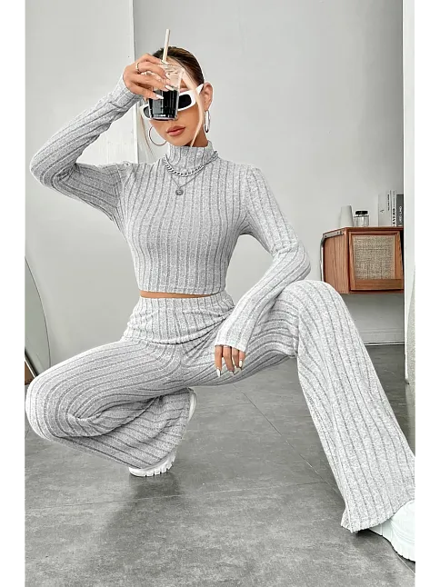 Kadın Gri Çizgili Boğazlı Crop Top Ve Yüksek Bel Pantolon Takım
