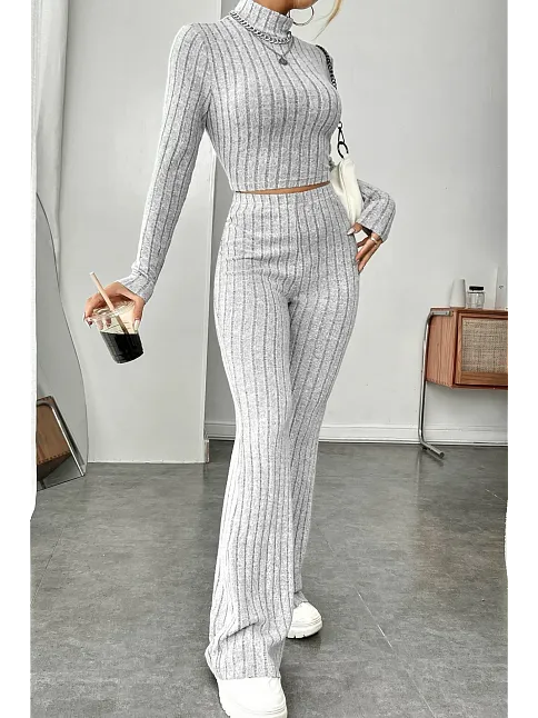 Kadın Gri Çizgili Boğazlı Crop Top Ve Yüksek Bel Pantolon Takım