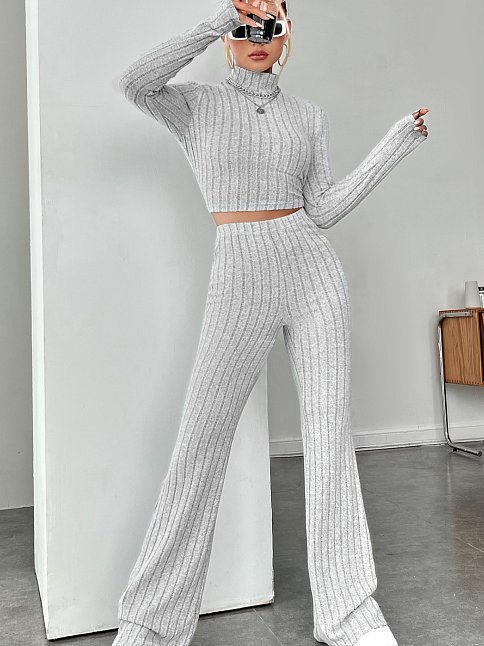 Kadın Gri Çizgili Boğazlı Crop Top Ve Yüksek Bel Pantolon Takım