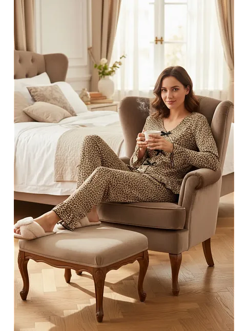 Kadın Uzun Kollu Leopar Desenli Fiyonklu Ev Giyim Pijama Takımı