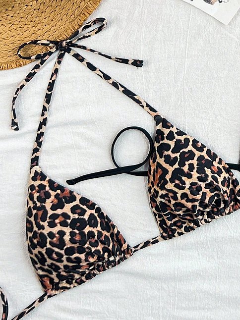Kadın Leopar Desenli Ve Siyah Minimal Kesim Üçgen Bikini Üstü