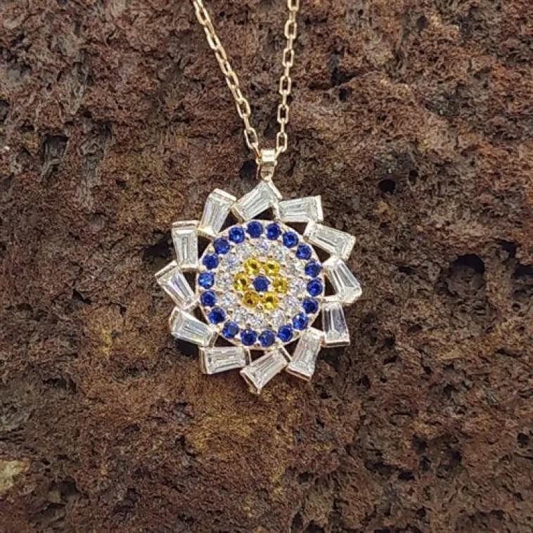 Baget Taşlı Nazarlıklı Bayan Gümüş Kolye Baget Taşlı Nazarlıklı Bayan Gümüş Kolye