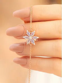 Beyaz Taşlı Çiçek Model Rose Kadın Gümüş Bileklik