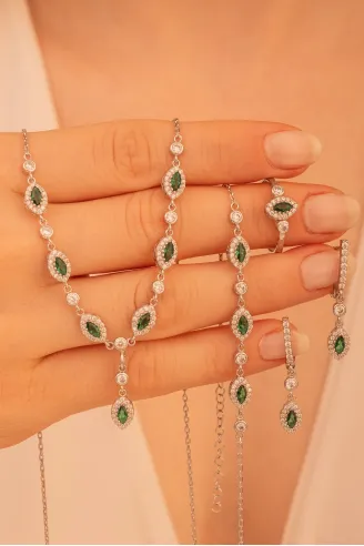 Kadın Gümüş Takı Seti - Pera Zümrüt Mekik Taşlı 925 Ayar Kolye, Bileklik, Yüzük, Küpe Tam Set