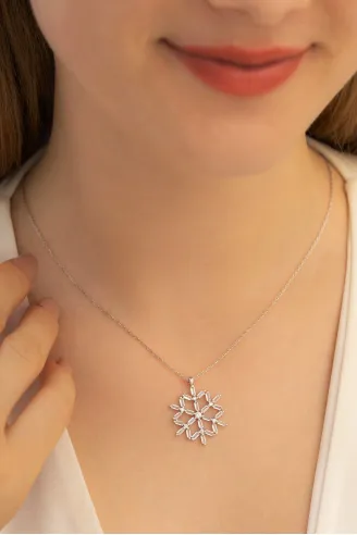 Kadın Gümüş Kolye - Kadın Baget Taşlı Kar Tanesi Gümüş Kolye