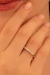 Kadın Gümüş Yüzük -Duru Zirkon Taşlı Model Kadın Yüzük