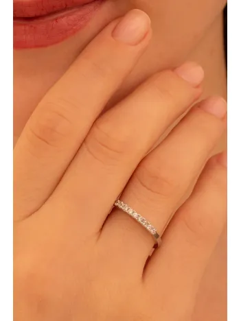 Kadın Gümüş Yüzük -Duru Zirkon Taşlı Model Kadın Yüzük