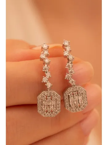 Kadın Gümüş Küpe - Nevrez Baget Taşlı Zirkon Süslemeli Kadın Küpe