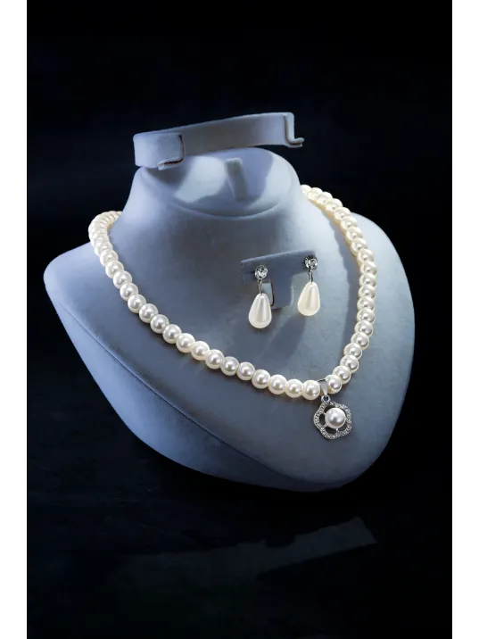 Kadın İnci Kolye Küpe Set - Helena Model Çiçek Motifli Kadın İnci Set Kadın İnci Kolye Küpe Set - Helena Model Çiçek Motifli Kadın İnci Set