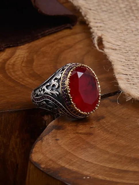 Yakut Garnet Taşlı Yanı Zirkon Taşlı Desenli Erkek Gümüş Yüzük