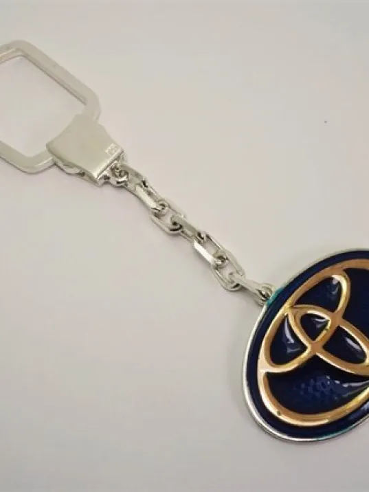 Gümüş Toyota Anahtarlık