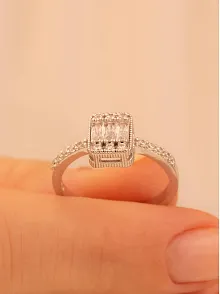 Kadın Gümüş Yüzük -  Dilruba Baget Taşlı Kare Model Kadın Yüzük