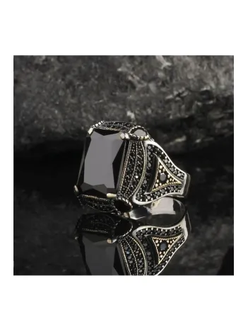 Erkek Gümüş Yüzük - Oniks ve Mikro Zirkon Taşlı 925 Ayar Gümüş Erkek Yüzük