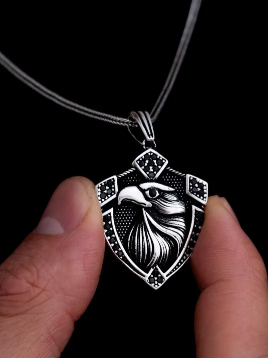 Erkek Gümüş Kolye - Zirkon Taşlı Kartal Figürlü Tilki Kuyruğu Zincir Erkek Kolye Erkek Gümüş Kolye - Zirkon Taşlı Kartal Figürlü Tilki Kuyruğu Zincir Erkek Kolye