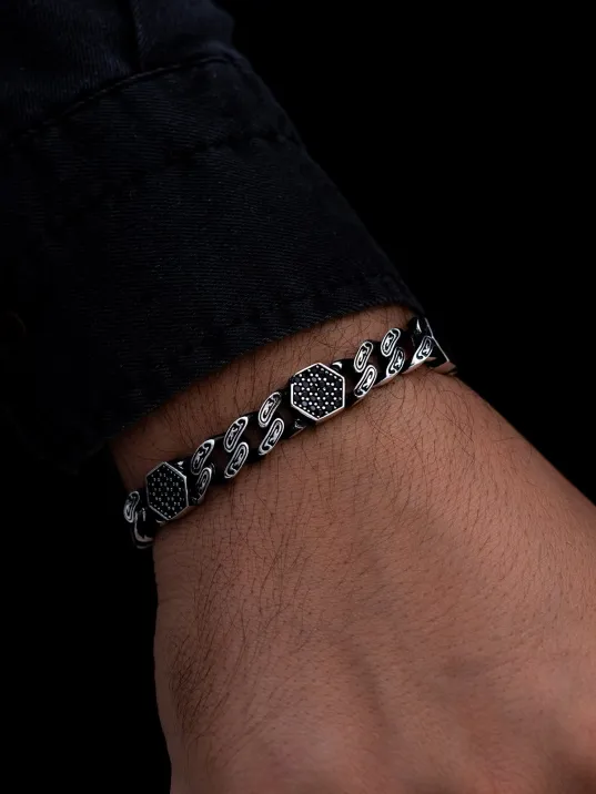 Erkek Gümüş Bileklik - Zirkon Taşlı Geometrik Şekilli Oksitli Gurmet Zinciri Model 3 Gümüş Bileklik