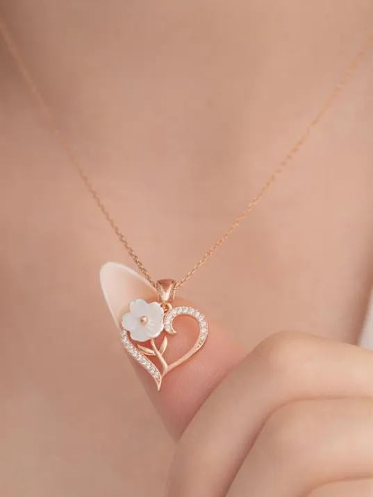 Zirkon Taşlı Rose Manolya Çiçeği Model 6 Kadın Gümüş Kolye GKLMNLYCCK6-ROS Zirkon Taşlı Rose Manolya Çiçeği Model 6 Kadın Gümüş Kolye GKLMNLYCCK6-ROS
